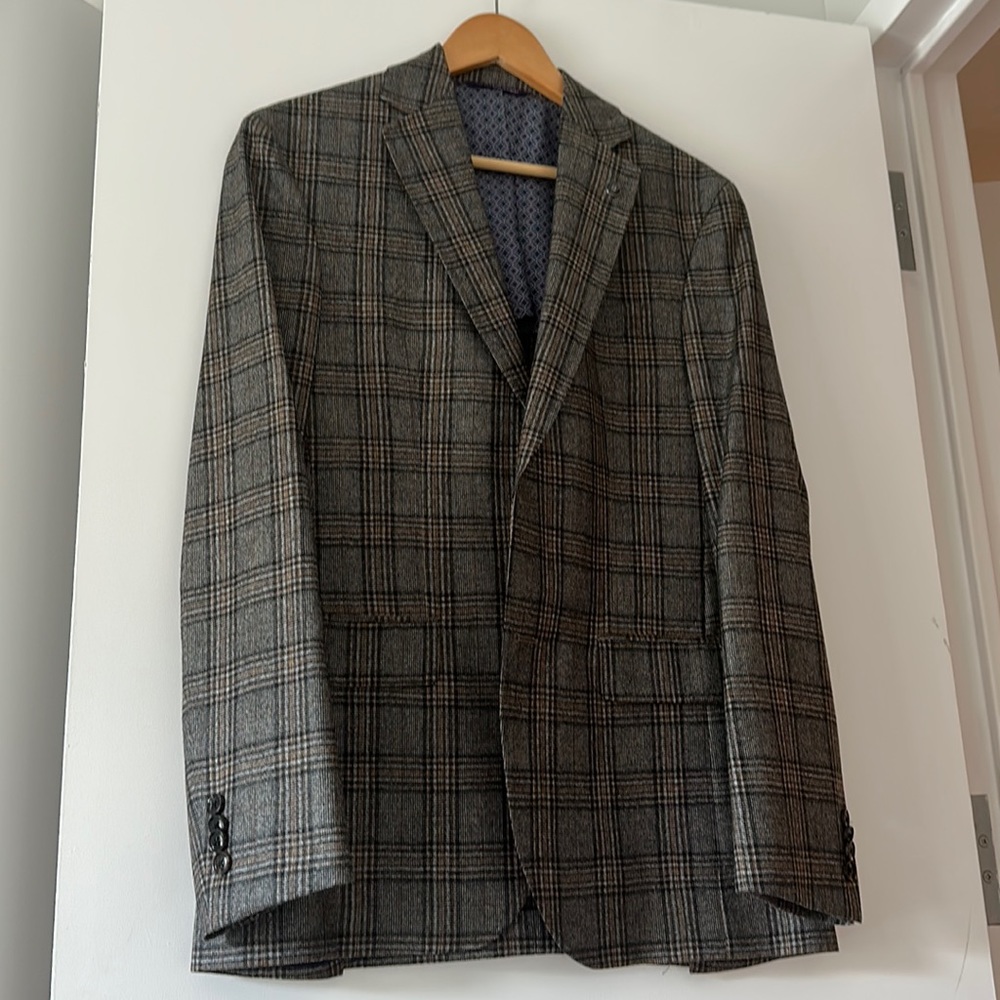 Karl Slim Fit Soft Construction Plaid Wool Sport Coat